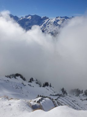 İsviçre 'nin merkezindeki Bernese Oberland' deki Wengen dağ köyü. İsviçre 'deki Jungfrauregion' in bir parçası