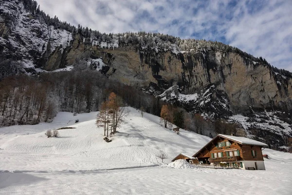 Miejscowość Lauterbrunnen Dystrykcie Interlaken Oberhasli Kantonie Berno Szwajcarii Dolina Lauterbrunnen — Zdjęcie stockowe