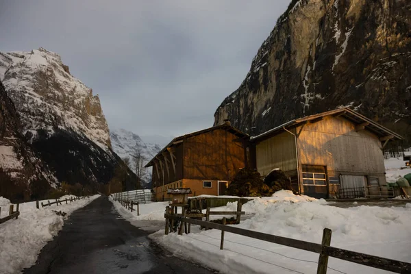 Lauterbrunnen Pueblo Por Noche Distrito Interlaken Oberhasli Cantón Berna Suiza —  Fotos de Stock