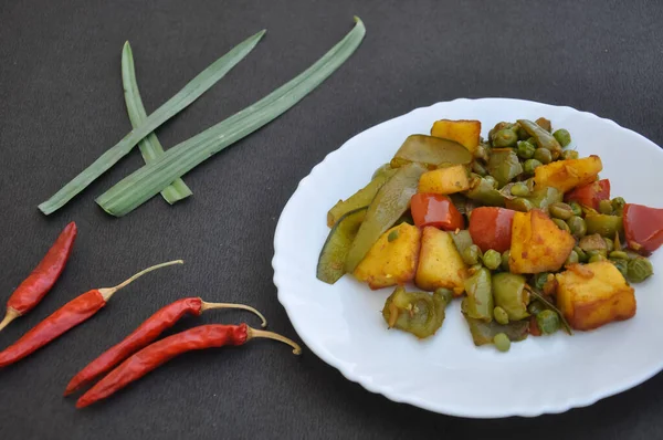 Pose Plate Mélange Paneer Matar Recette Végétarienne Nourriture Indienne Piments — Photo