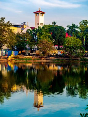 Thane, Hindistan, 22 Aralık 2020: Masunda Talao veya Talao Pali, Thane şehrinin turistlerin eğlence faaliyetleri için en ünlü simgelerinden biri.