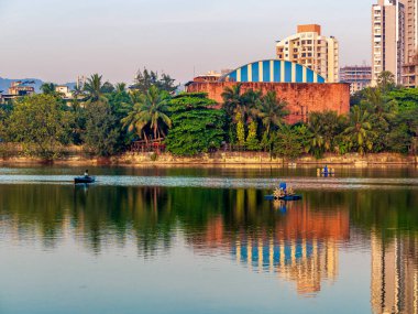 Thane, Hindistan, 22 Aralık 2020: Masunda Talao veya Talao Pali, Thane şehrinin turistlerin eğlence faaliyetleri için en ünlü simgelerinden biri.