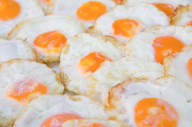 Sahanda yumurta için götürün almak için yemek