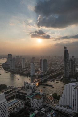 Şehirde hava kirliliği veya PM2.5