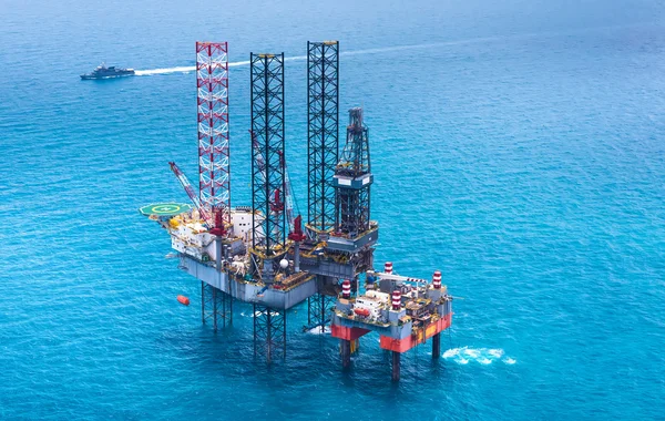 Piattaforma di perforazione offshore di piattaforme petrolifere — Foto Stock