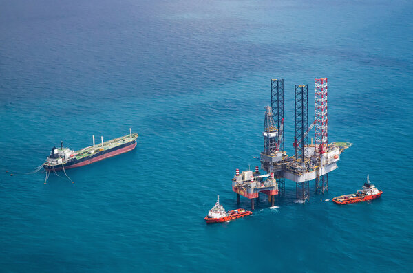 Offshore oil rig drilling platform
