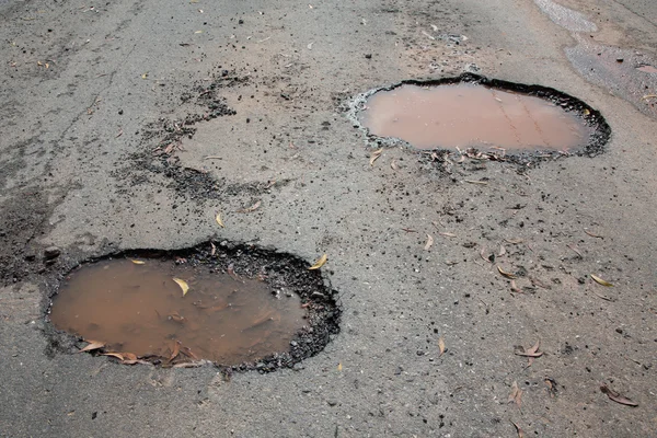 地域密着型の道路損傷 — ストック写真
