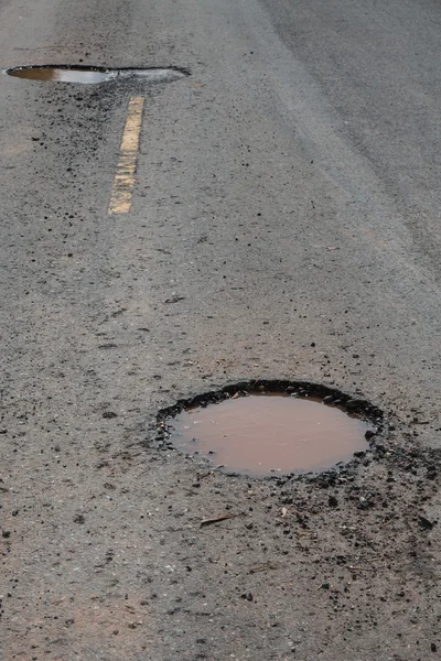 地域密着型の道路損傷 — ストック写真