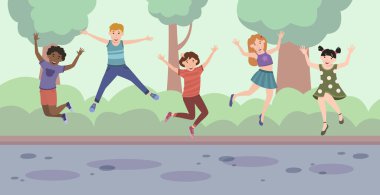 Ormanın arka planında sevinçten zıplayıp duran beş mutlu çocuk.