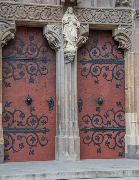 Древние Металлические Двери Железными Орнаментами Старые Церковные Двери Черными Орнаментами — стоковое фото