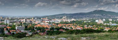 Calvary 'den Nitra şehri manzarası. Slovakya.