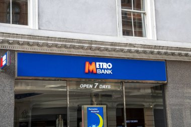 Londra, İngiltere - 24 Mart 2024 - Londra Metro Bankası. Metro Bank PLC, Birleşik Krallık 'ta faaliyet gösteren bir perakende ve ticari banka..