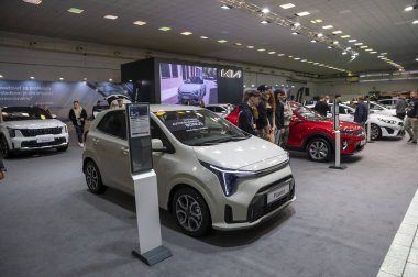 Nitra, Slovakya - 4 Ekim 2024 - Yeni Kia Picanto arabası Nitra Slovakya 'daki otomobil fuarında sergilendi