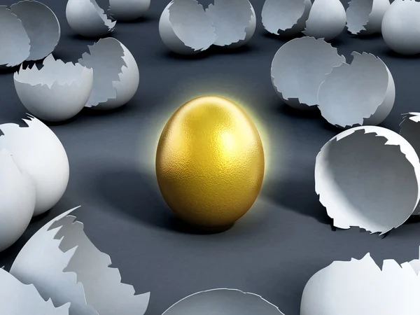 Gold egg at the center of cracked regular ones — Stock Photo, Image