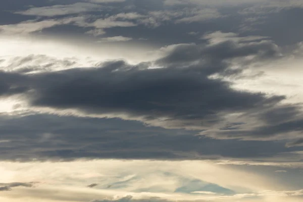 Céu dramático com nuvem — Fotografia de Stock