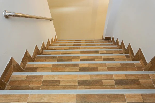 Escalier dans la maison d'habitation — Photo