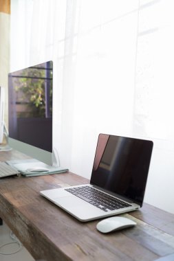 Tablo iş ofis bilgisayarda