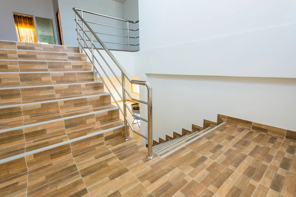 Escalier dans la maison d'habitation — Photo