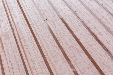 kahverengi çatı sacı