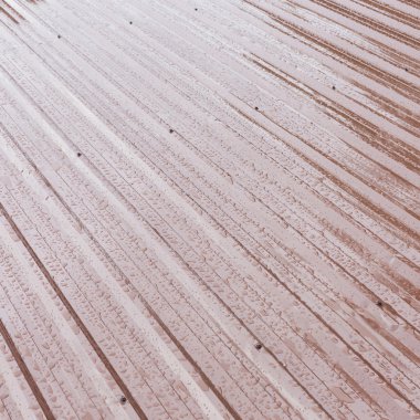 kahverengi çatı sacı