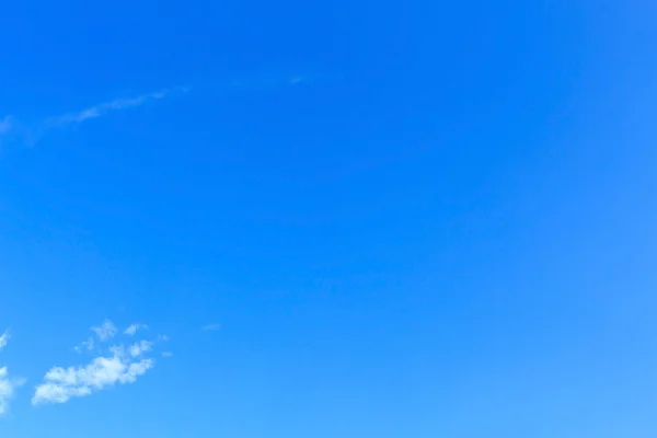 Clear blue sky background — Stock Photo, Image