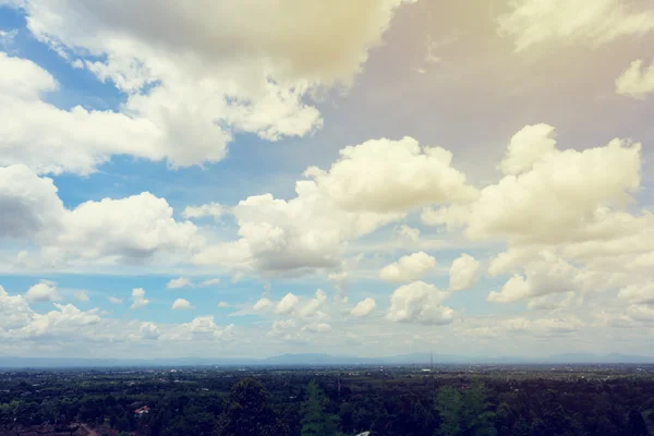 Awan di langit biru — Stok Foto