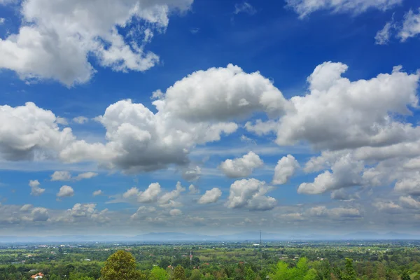 Nublado no céu dramático — Fotografia de Stock