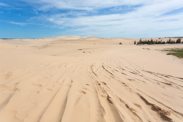 Vit sand dune öknen i Mui Ne, Vietnam — Stockfoto