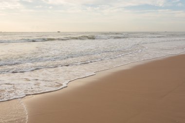 güzel yaz deniz temiz kumsalı ile
