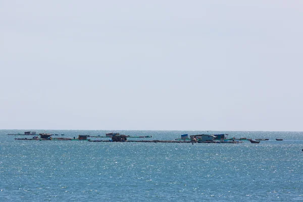 Coracles de pêche nautique sur mer, bateaux tribaux — Photo