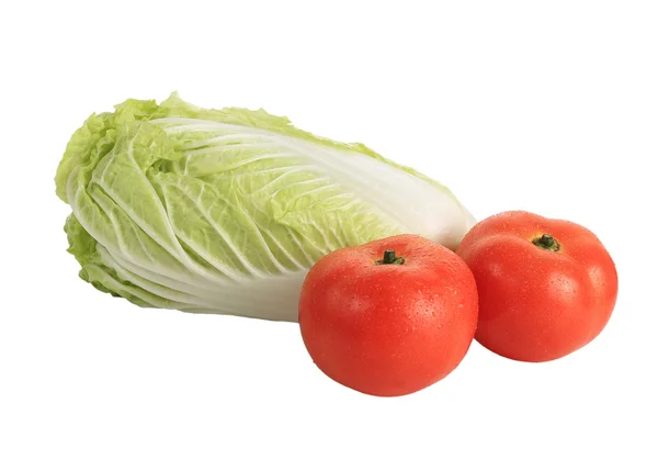 Tomate e repolho isolados sobre fundo branco — Fotografia de Stock