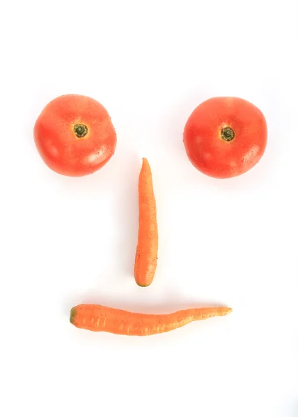 Ντομάτα και το καρότο που απομονώνονται σε λευκό φόντο — Φωτογραφία Αρχείου
