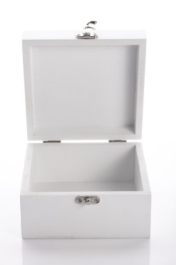 Beyaz ahşap kutu ürün paketinde kullanılan