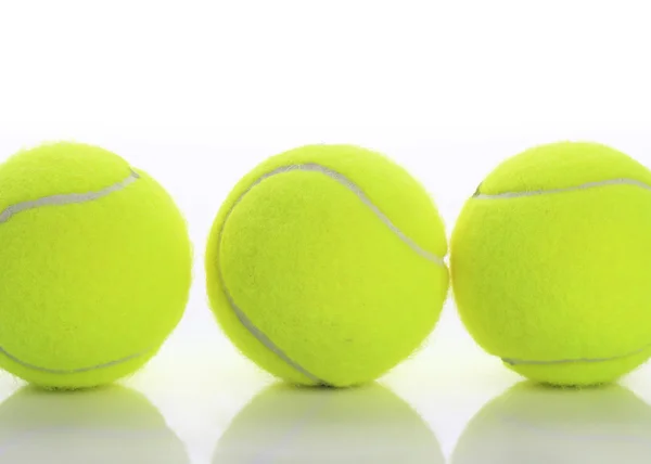 Izole tenis topu — Stok fotoğraf