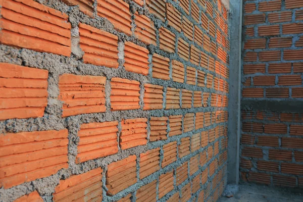 Bloco de tijolos em canteiro de obras residenciais — Fotografia de Stock