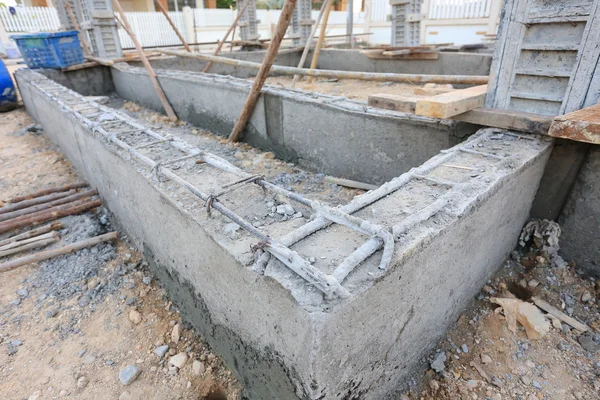 Estructura de vertido de cemento en la casa de construcción — Foto de Stock