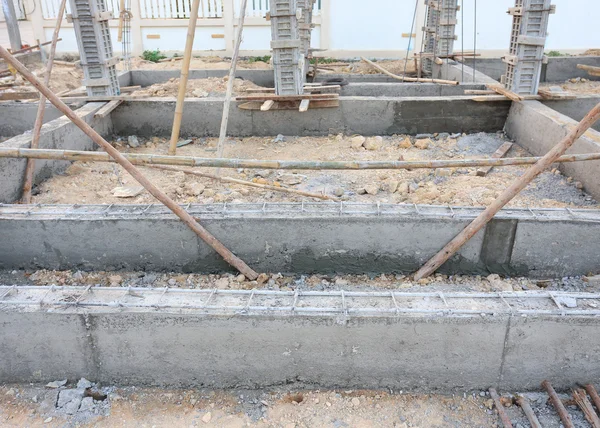 Cementowe wylewanie struktury budowy domu — Zdjęcie stockowe
