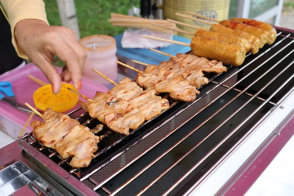 烤的猪肉和香肠 — 图库照片