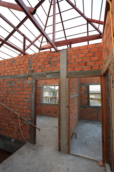 Brick wall in residential building construction site — Stock Photo, Image