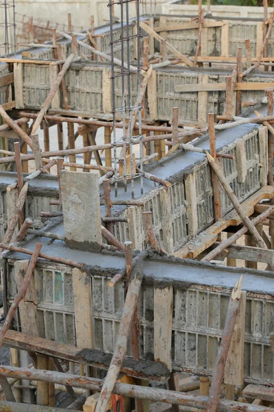 Estructura de vertido de cemento en la casa de construcción — Foto de Stock