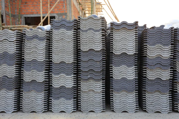 Black tiles roof in building construction site — Stock Photo, Image