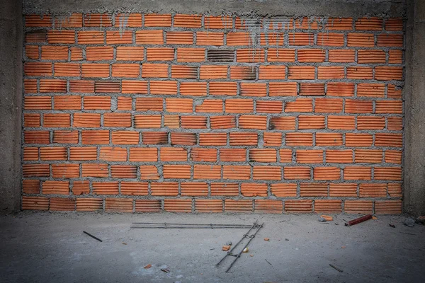 Muro de ladrillo en la construcción de edificios residenciales — Foto de Stock