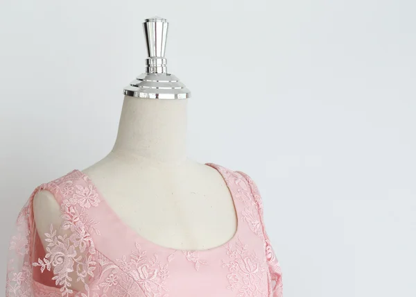Hochzeitskleid in Modell Schaufensterpuppe — Stockfoto