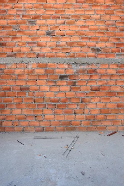 Mur z cegły w dzielnicy mieszkalnej budynku budowy — Zdjęcie stockowe
