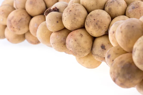 Fruta tropical longkong aislada sobre fondo blanco — Foto de Stock