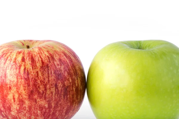 Fruto de manzana aislado sobre fondo blanco —  Fotos de Stock