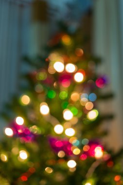 Odaklanamayan ışıklarla soyut noel arkaplanı