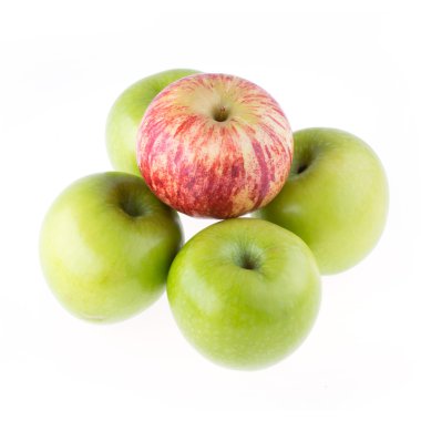 Elma meyvesi beyaz arkaplanda izole