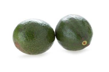 avokado meyvesi beyaz arkaplanda izole