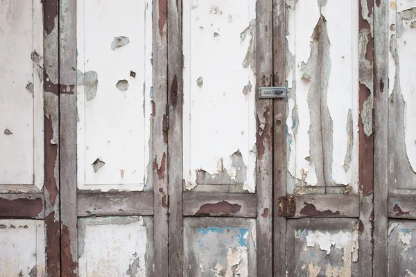 Eski Beyaz ahşap kapı arka plan yıpranmış — Stok fotoğraf